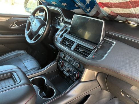 Used 2021 Chevrolet Suburban RST w/ Luxury Package image 12