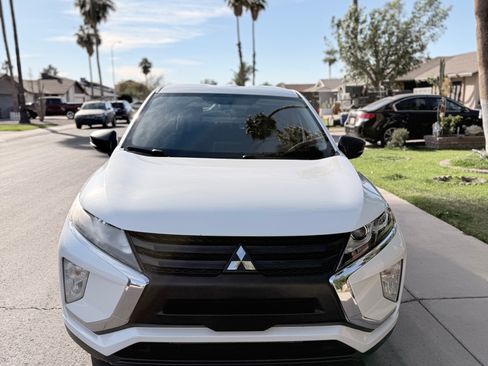 Used 2018 Mitsubishi Eclipse Cross LE image 4