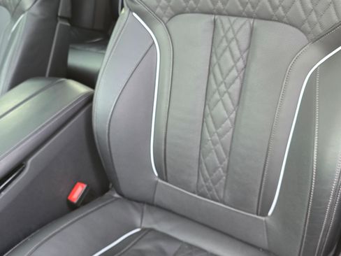 Used 2023 BMW M550i xDrive w/ Executive Package image 15