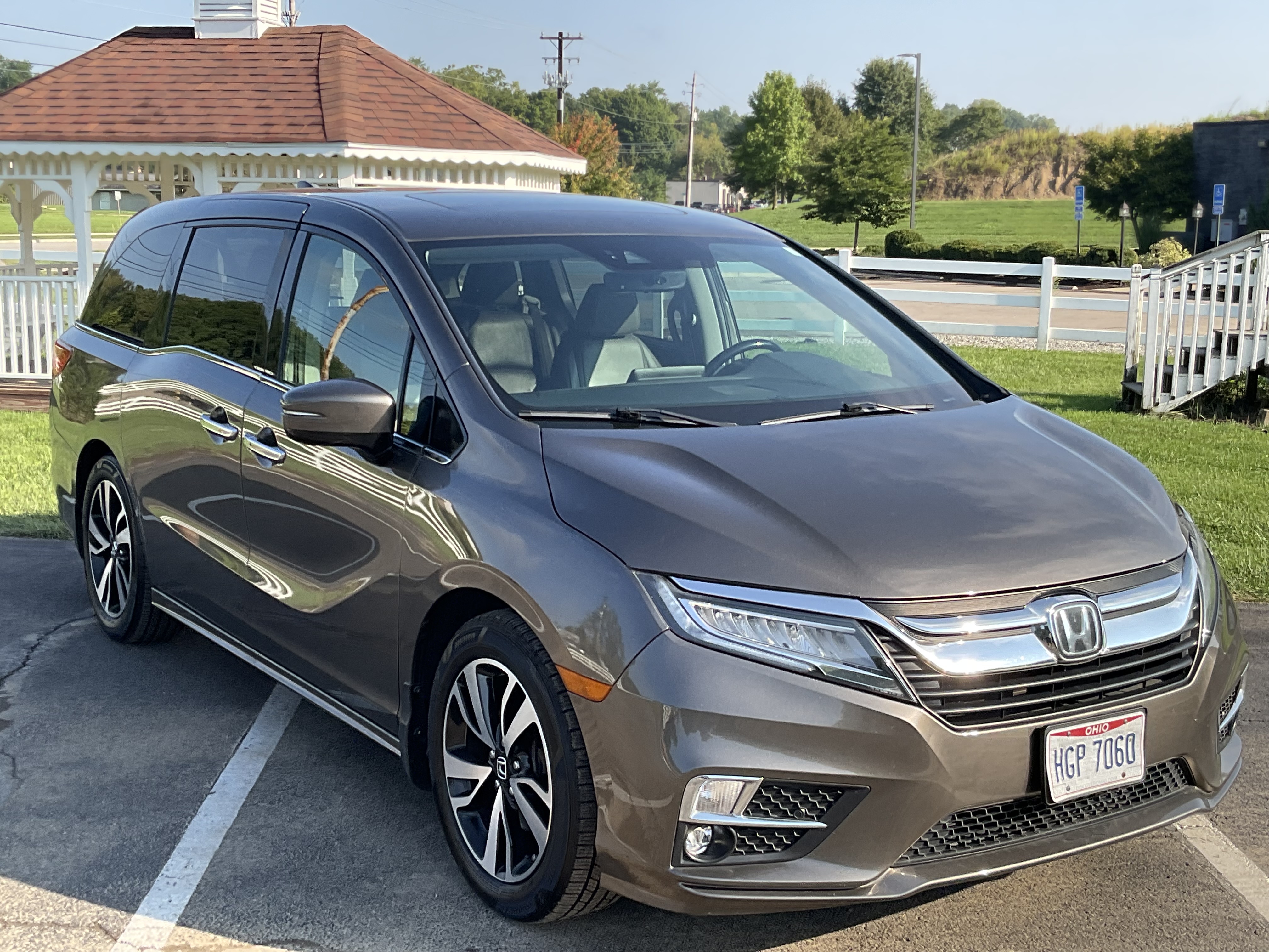 Used 2018 Honda Odyssey Elite image 1