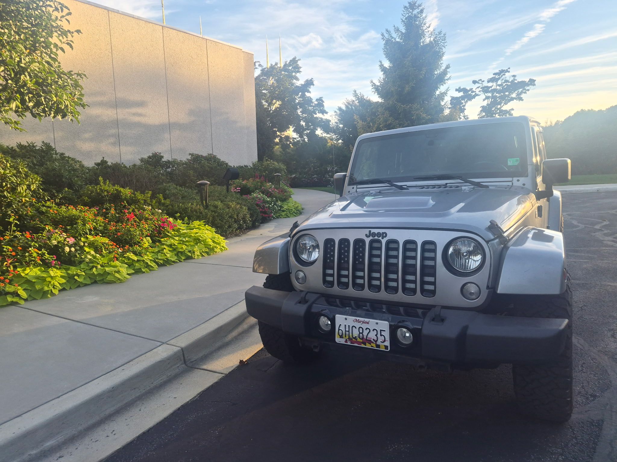 Used 2014 Jeep Wrangler Unlimited Sahara AWD/4WD image 8