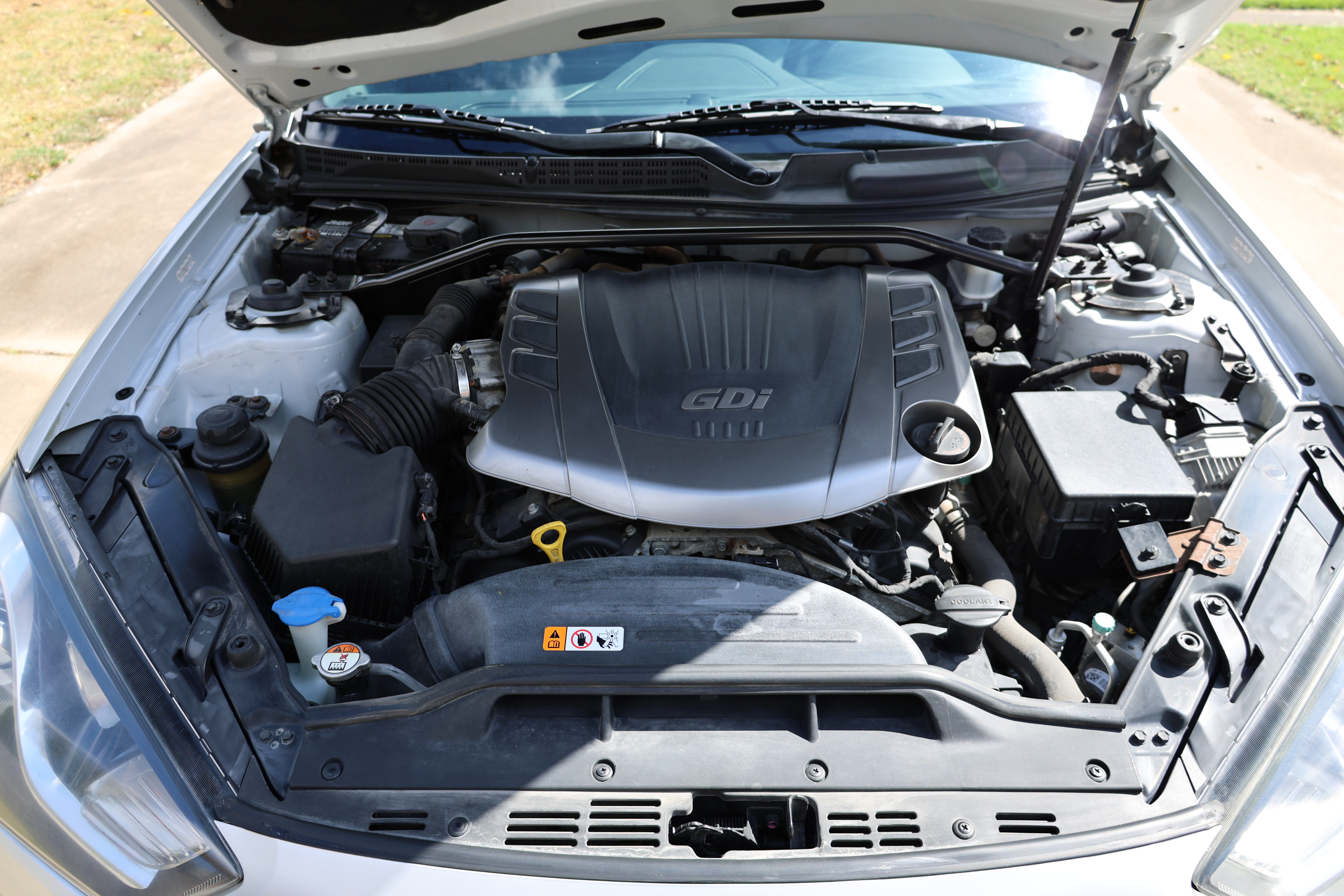 Used 2013 Hyundai Genesis 3.8 RWD image 24