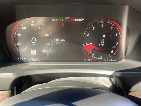 Used 2019 Volvo XC90 T5 Momentum w/ Advanced Package image 30