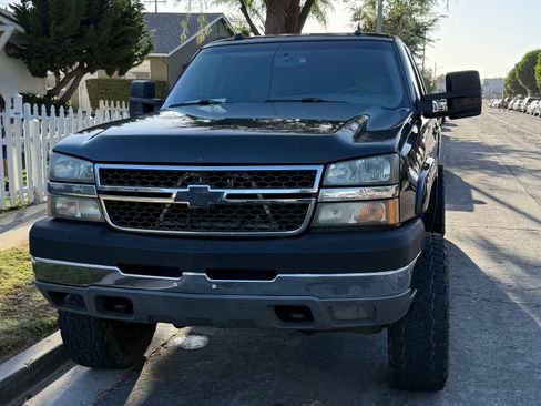 Used 2005 Chevrolet Silverado 2500 LT image 4