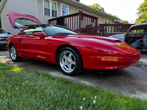 Used 1994 Pontiac Firebird Formula RWD image 13