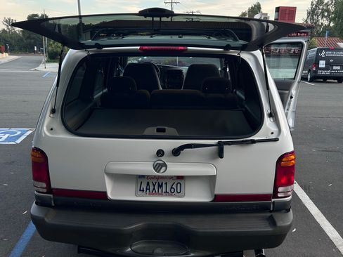 Used 1998 Mercury Mountaineer 2WD V8 image 9