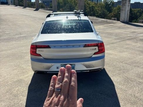 Used 2018 Volvo S90 T6 Inscription image 24