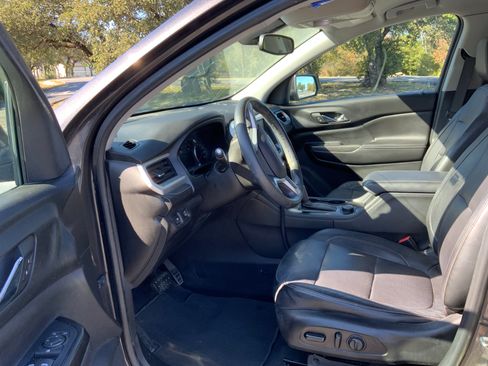 Used 2017 GMC Acadia SLT image 8