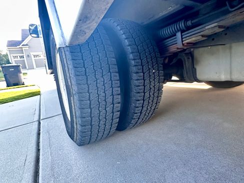 Used 2016 Ford E-350 and Econoline 350 Super Duty w/ Power Windows & Locks Group image 16