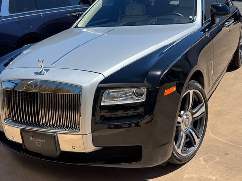 Used 2014 Rolls-Royce Ghost image 10