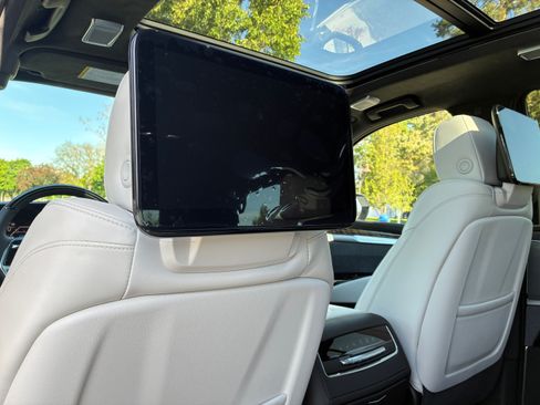 Used 2026 Cadillac Escalade Platinum Sport w/ LPO, ONYX Package AWD/4WD image 28