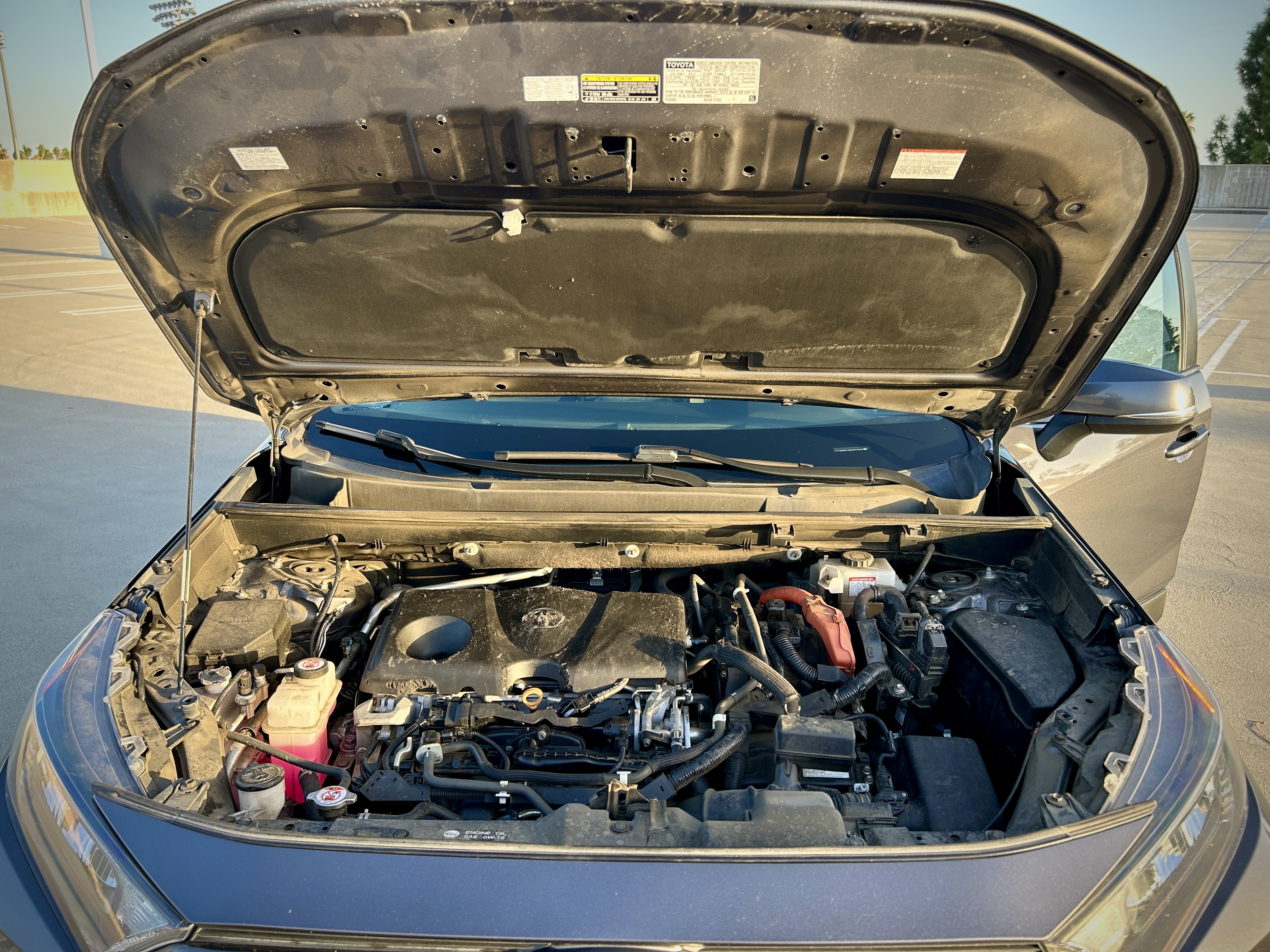 Used 2019 Toyota RAV4 LE AWD/4WD image 22