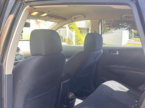 Used 2013 Nissan Rogue S FWD image 9