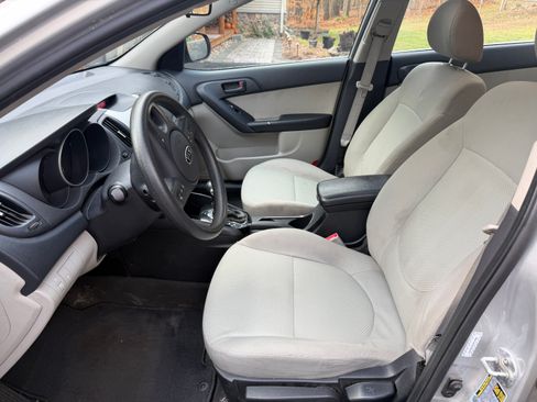 Used 2012 Kia Forte EX w/ Premium Pkg image 2