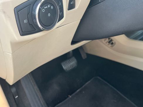 Used 2014 Ford Fusion SE w/ Equipment Group 502A image 11