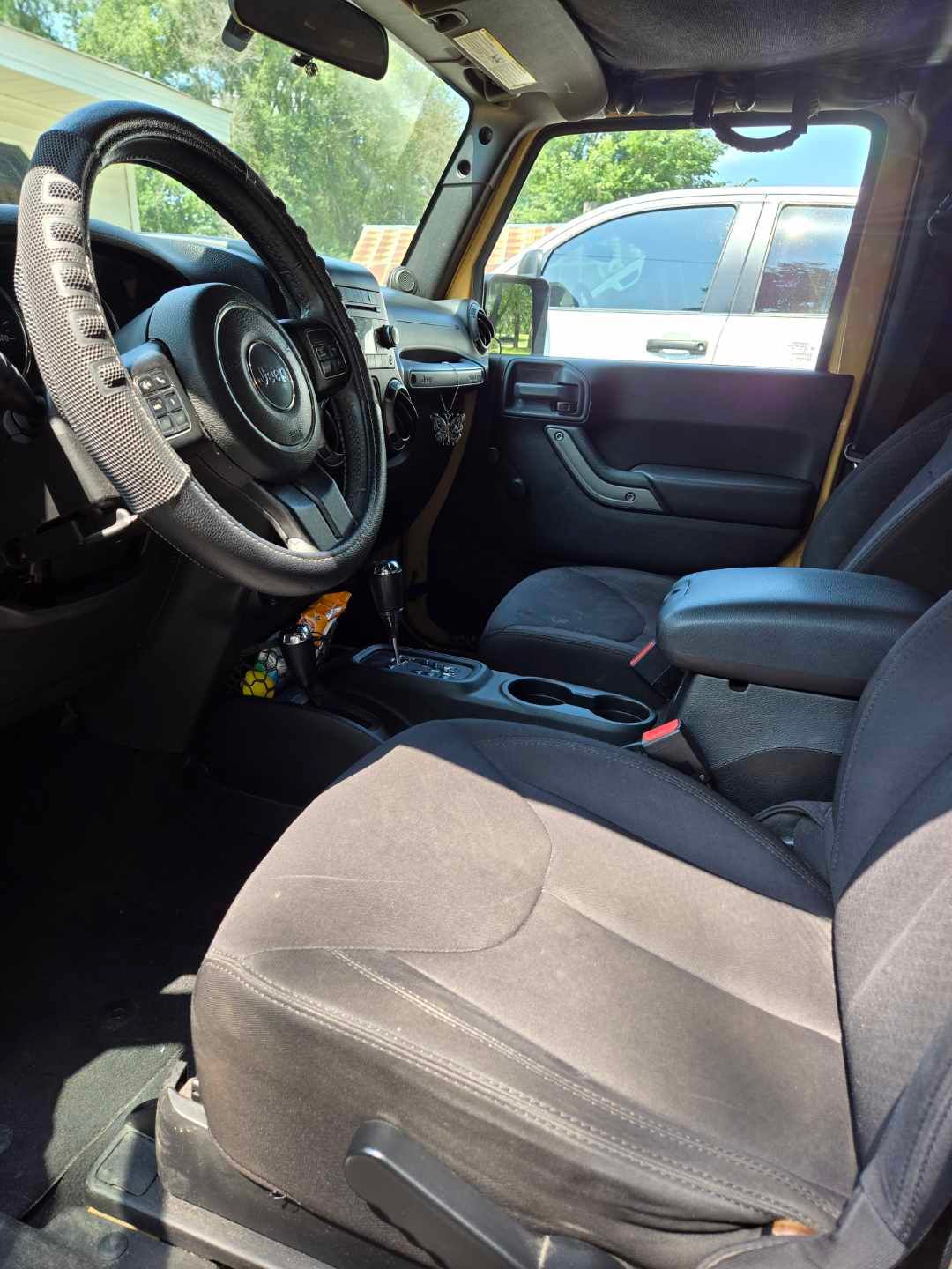 Used 2014 Jeep Wrangler Sport w/ Connectivity Group AWD/4WD image 14