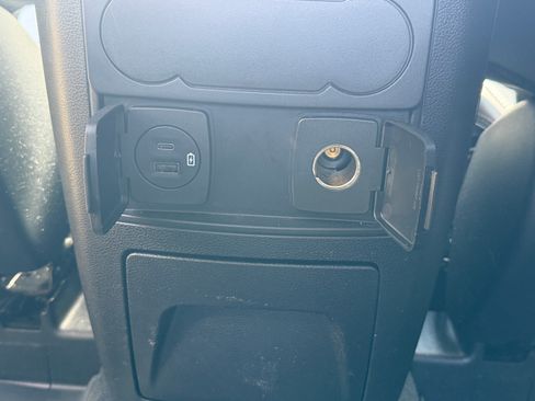 Used 2022 Ford Explorer XLT w/ Equipment Group 202A image 26