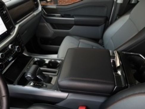 Used 2025 Ford F150 Lariat w/ Equipment Group 501A Mid image 10