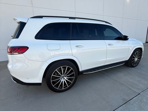 Used 2022 Mercedes-Benz GLS 450 4MATIC image 10