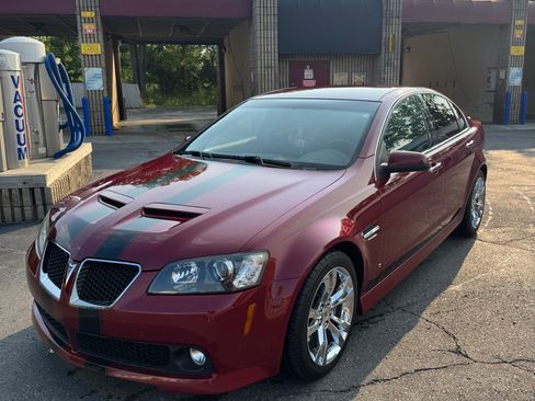 Used 2009 Pontiac G8 GT w/ Premium Package RWD image 4