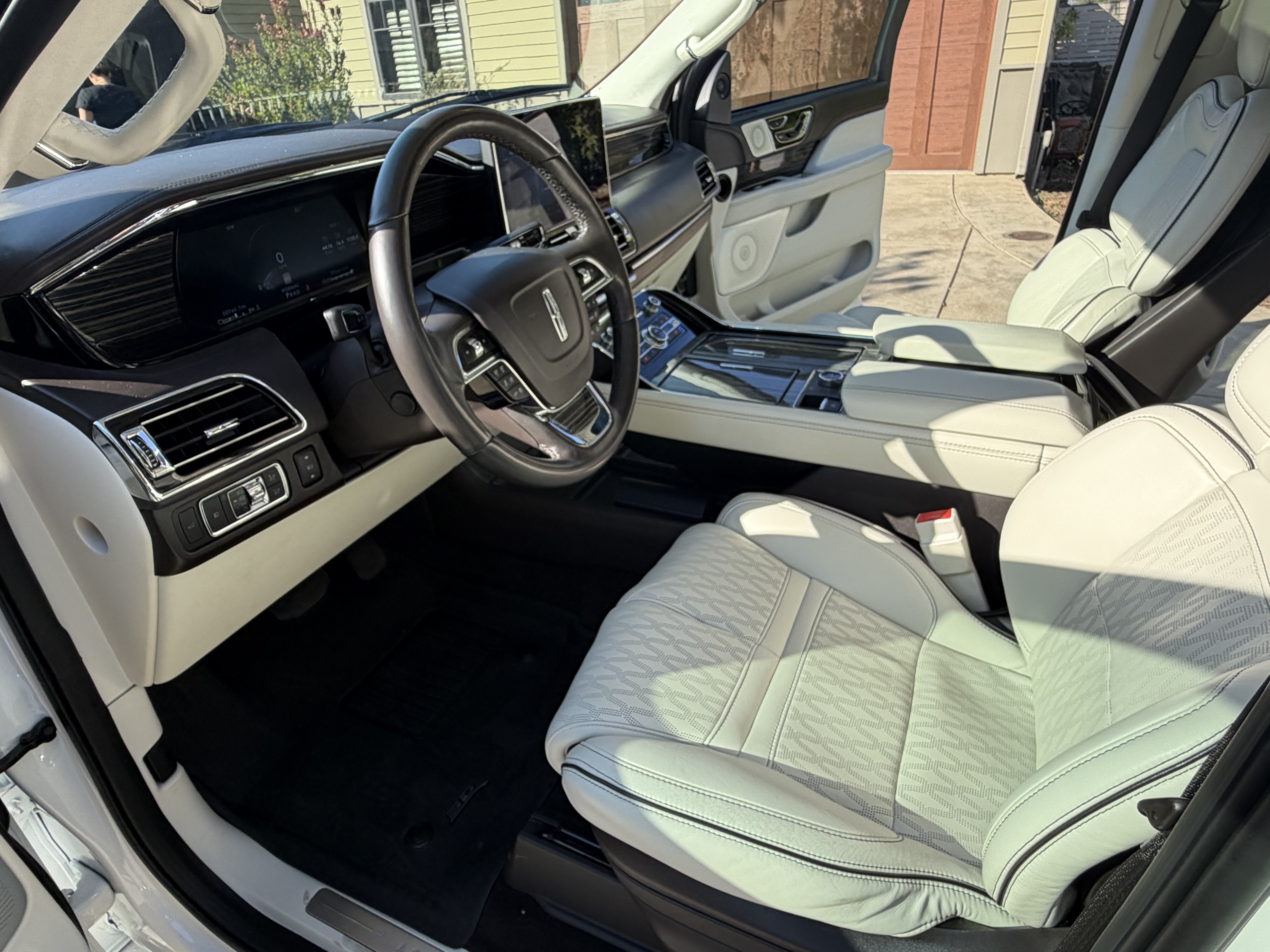 Used 2023 Lincoln Navigator Black Label AWD/4WD image 12