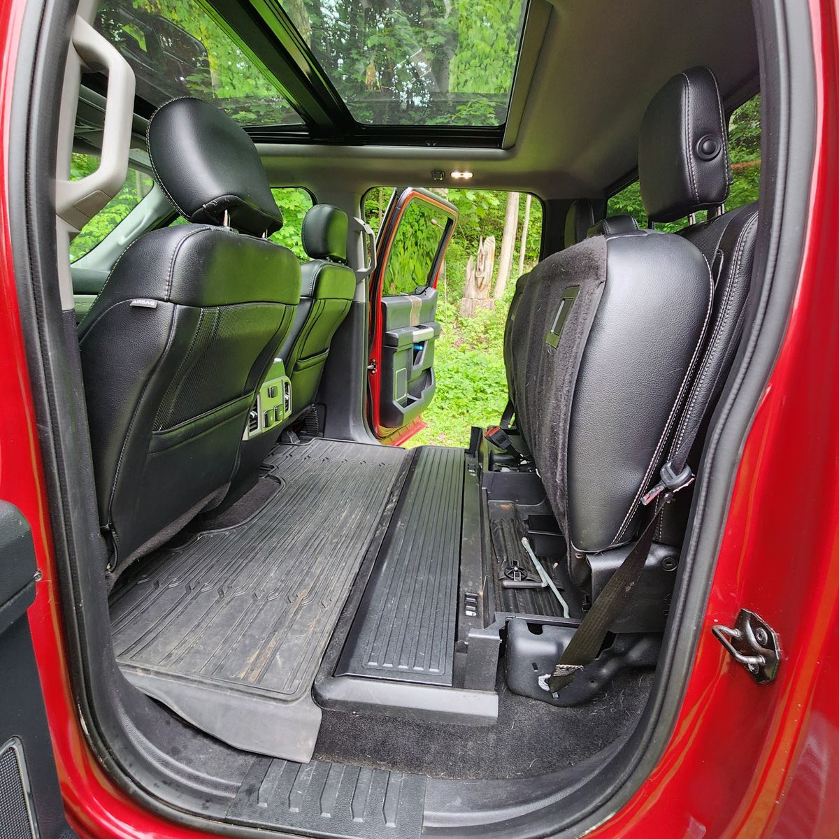 Used 2018 Ford F250 Lariat w/ Lariat Ultimate Package AWD/4WD image 31