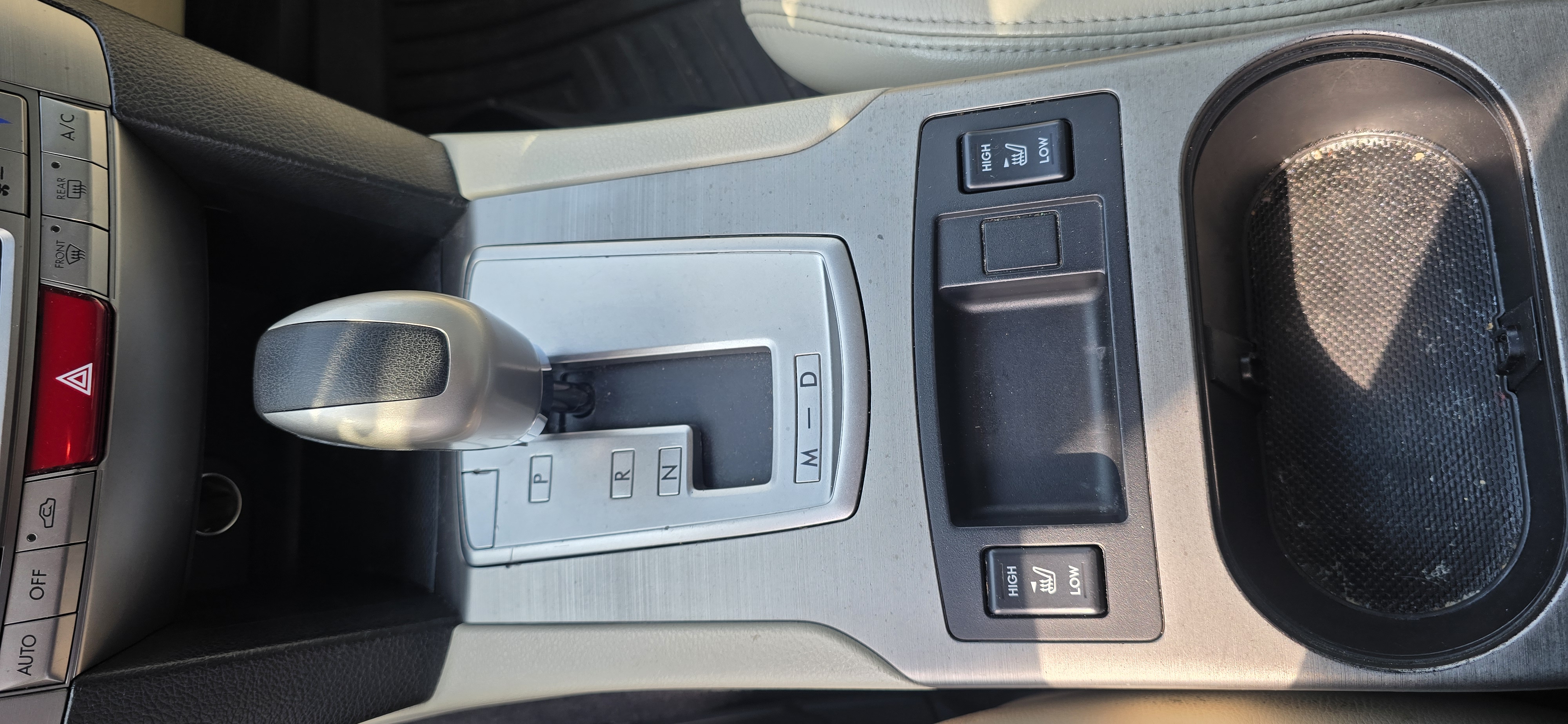 Used 2011 Subaru Outback 3.6R Limited AWD/4WD image 15