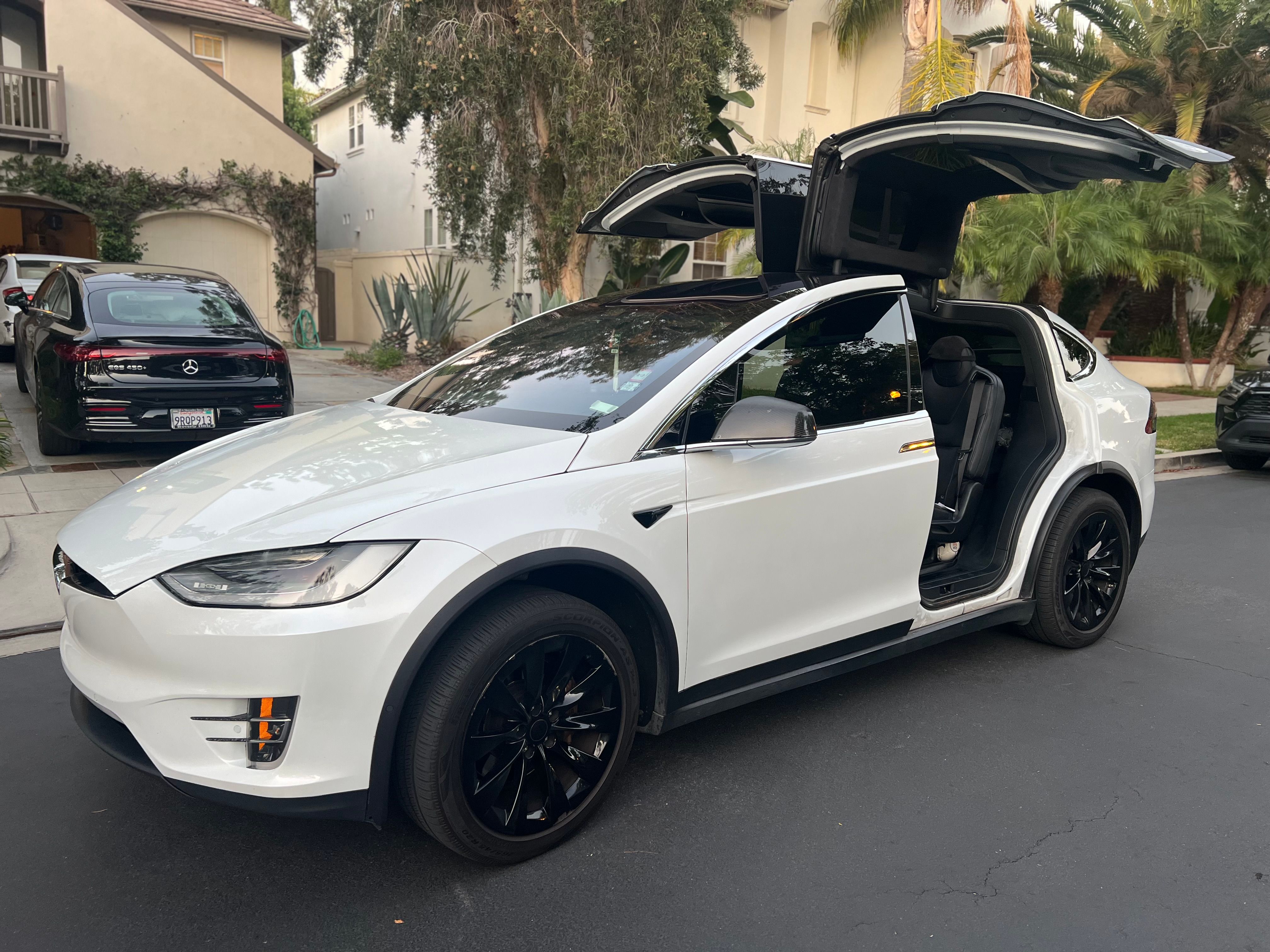 Used 2020 Tesla Model X Long Range AWD/4WD image 4