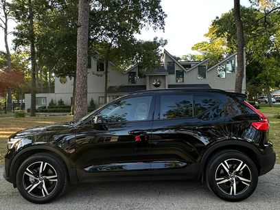 Used 2023 Volvo XC40 B4 Plus