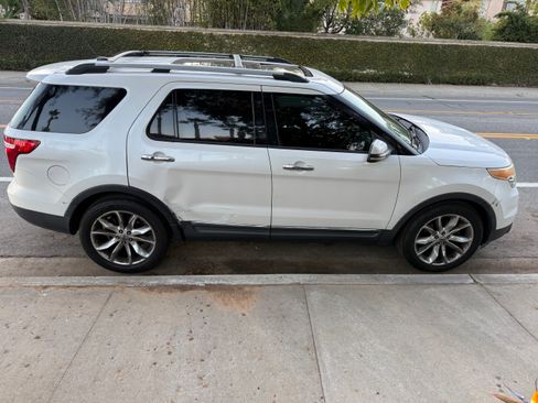 Used 2011 Ford Explorer Limited w/ 301A Rapid Spec Order Code image 13