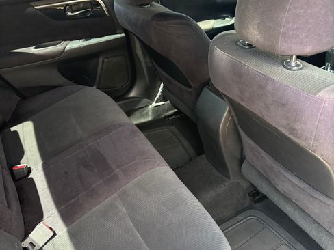 Used 2013 Nissan Altima 2.5 S FWD image 6
