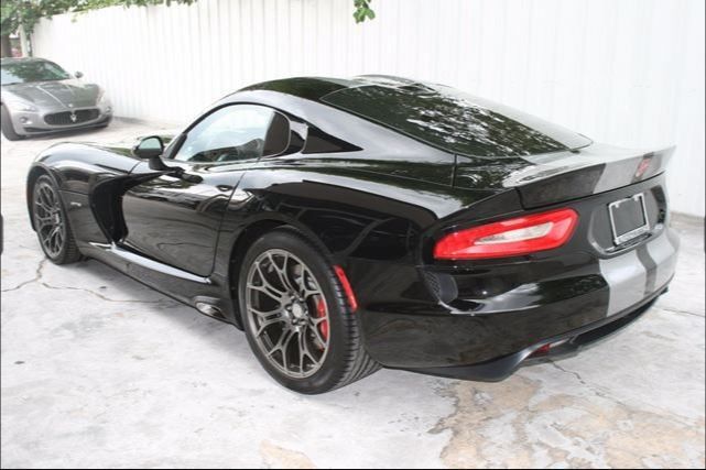 Used 2013 SRT Viper GTS w/ GTS Laguna Interior Pkg RWD image 12