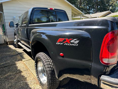 Used 2005 Ford F350 Lariat AWD/4WD image 5