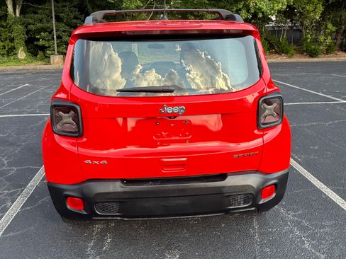Used 2019 Jeep Renegade Sport AWD/4WD image 6
