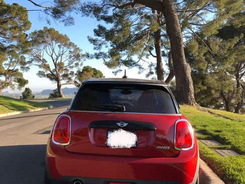 Used 2016 MINI Cooper 2-Door Hardtop image 8