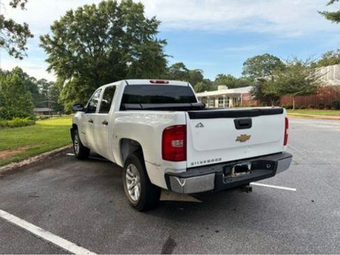 Used 2007 Chevrolet Silverado 1500 W/T w/ Towing Package RWD image 2