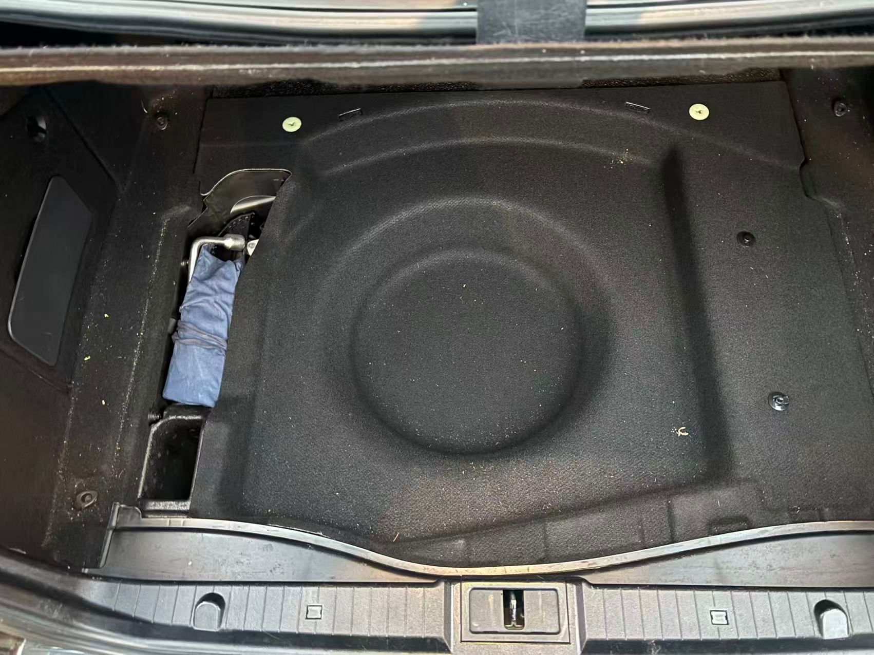 Used 2005 Mercedes-Benz E 320 Sedan image 27