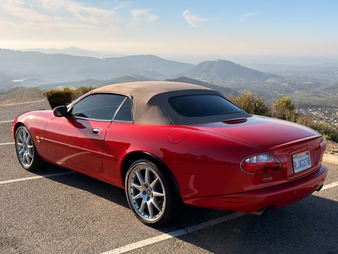 Used 2003 Jaguar XK8 Convertible image 14