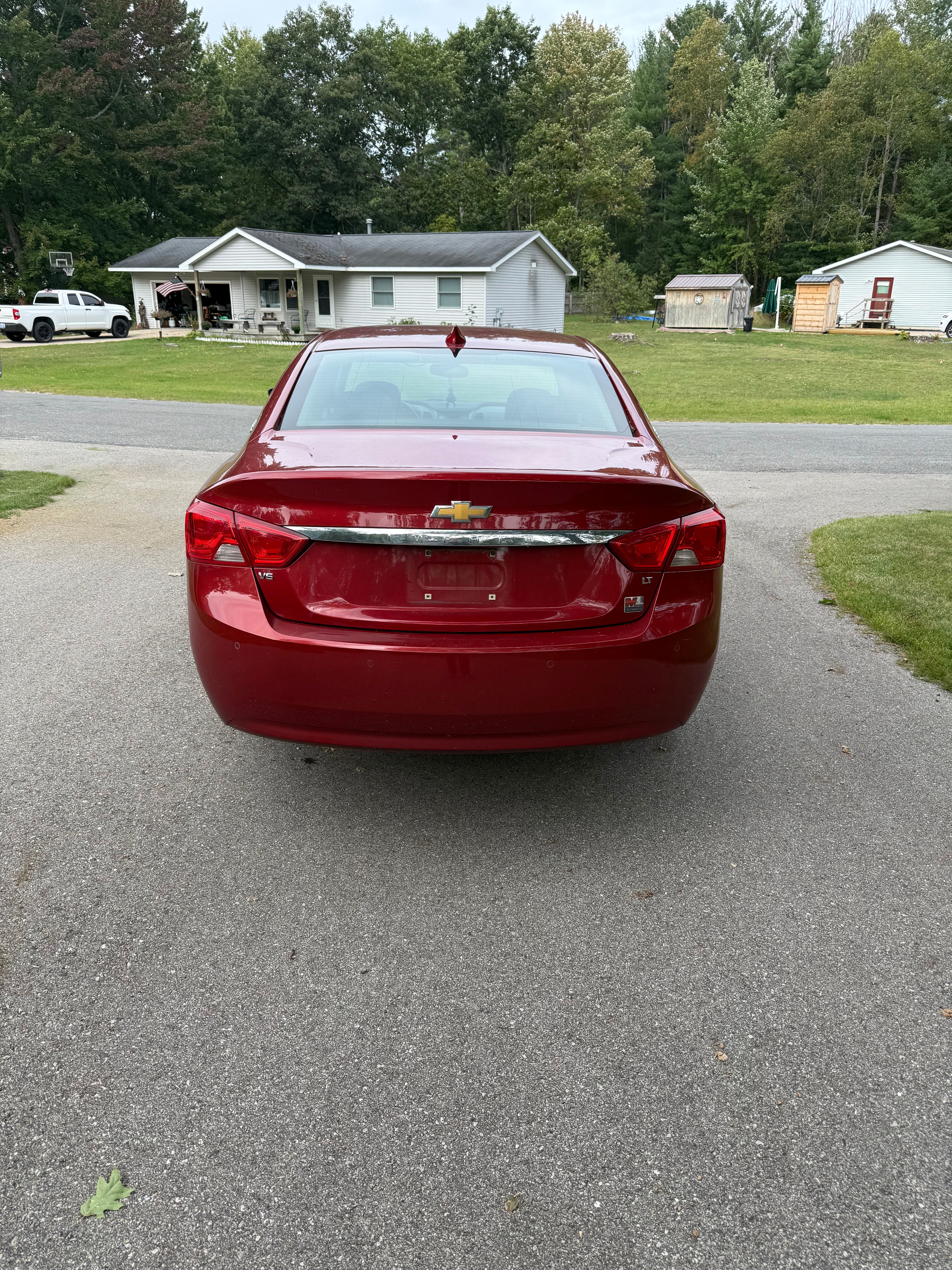 Used 2015 Chevrolet Impala LT w/ Convenience Package FWD image 2