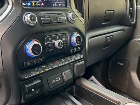 Used 2021 GMC Sierra 2500 Denali image 14