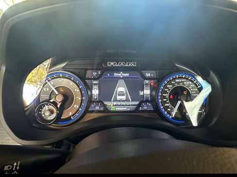 Used 2022 RAM 1500 Limited image 11