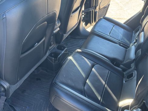 Used 2022 Jeep Gladiator Sport image 16