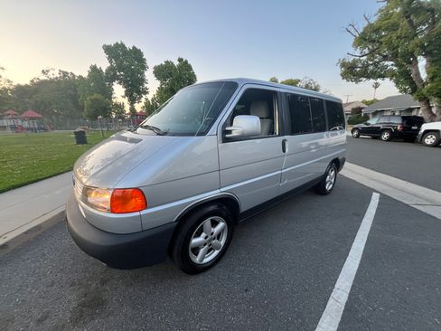 Used 2002 Volkswagen Eurovan GLS FWD image 6