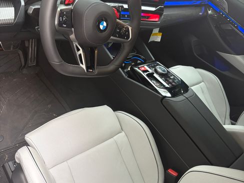 Used 2026 BMW M5 Touring AWD/4WD image 4
