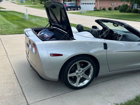 Used 2006 Chevrolet Corvette Convertible w/ Preferred Equipment Group RWD image 6