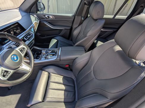 Used 2022 BMW X5 xDrive45e w/ M Sport Package image 13