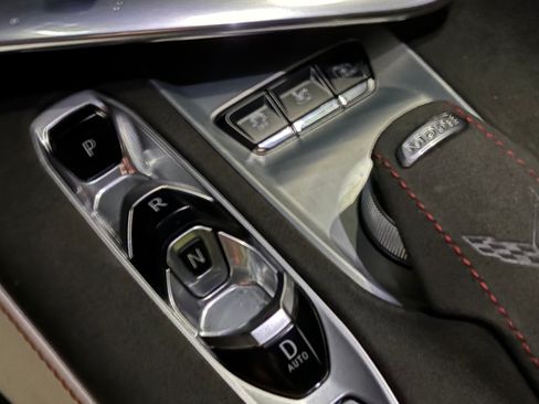 Used 2023 Chevrolet Corvette Stingray Premium Conv w/ Z51 Performance Package RWD image 12