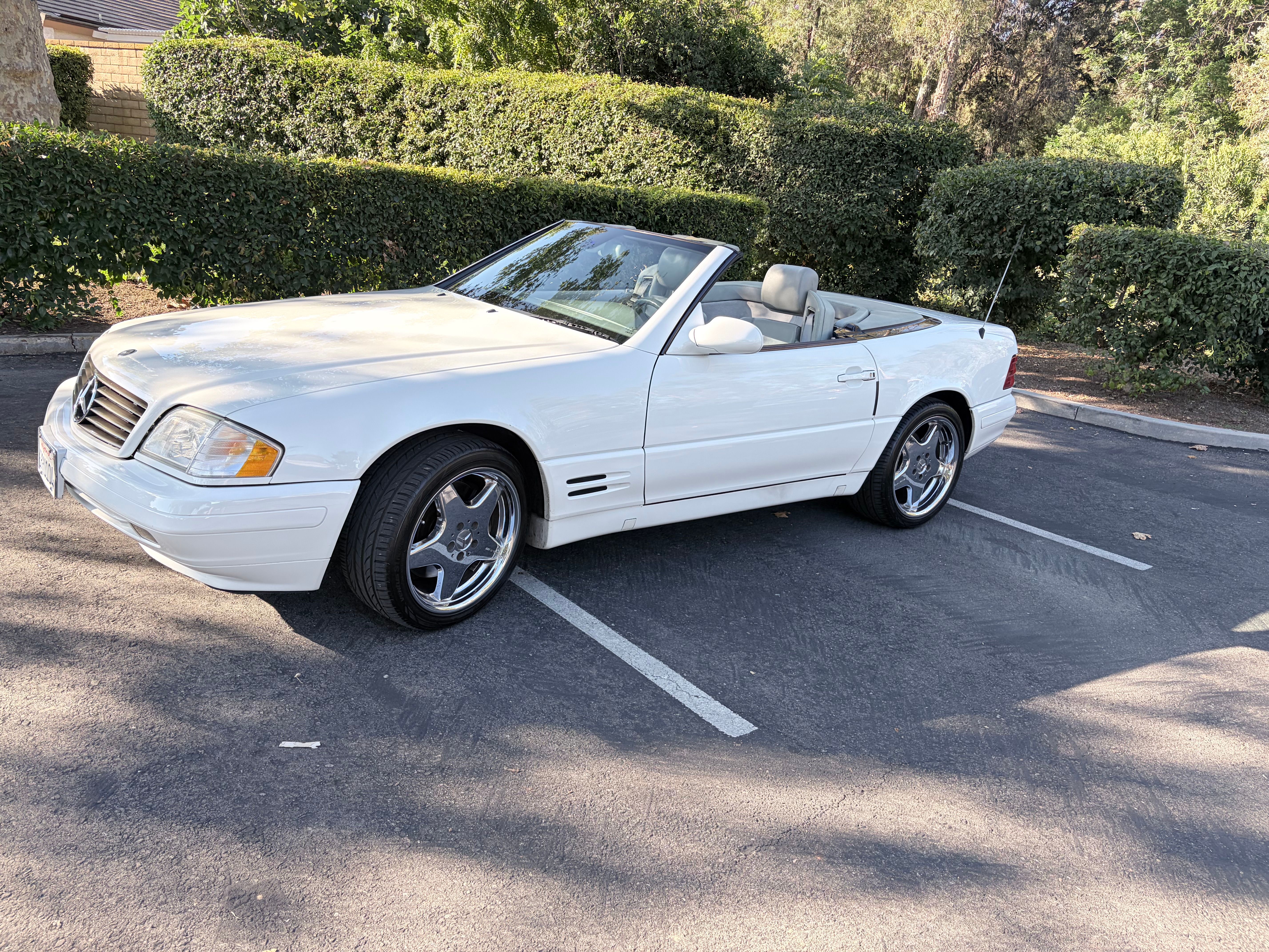 Used 1999 Mercedes-Benz SL 500 image 2