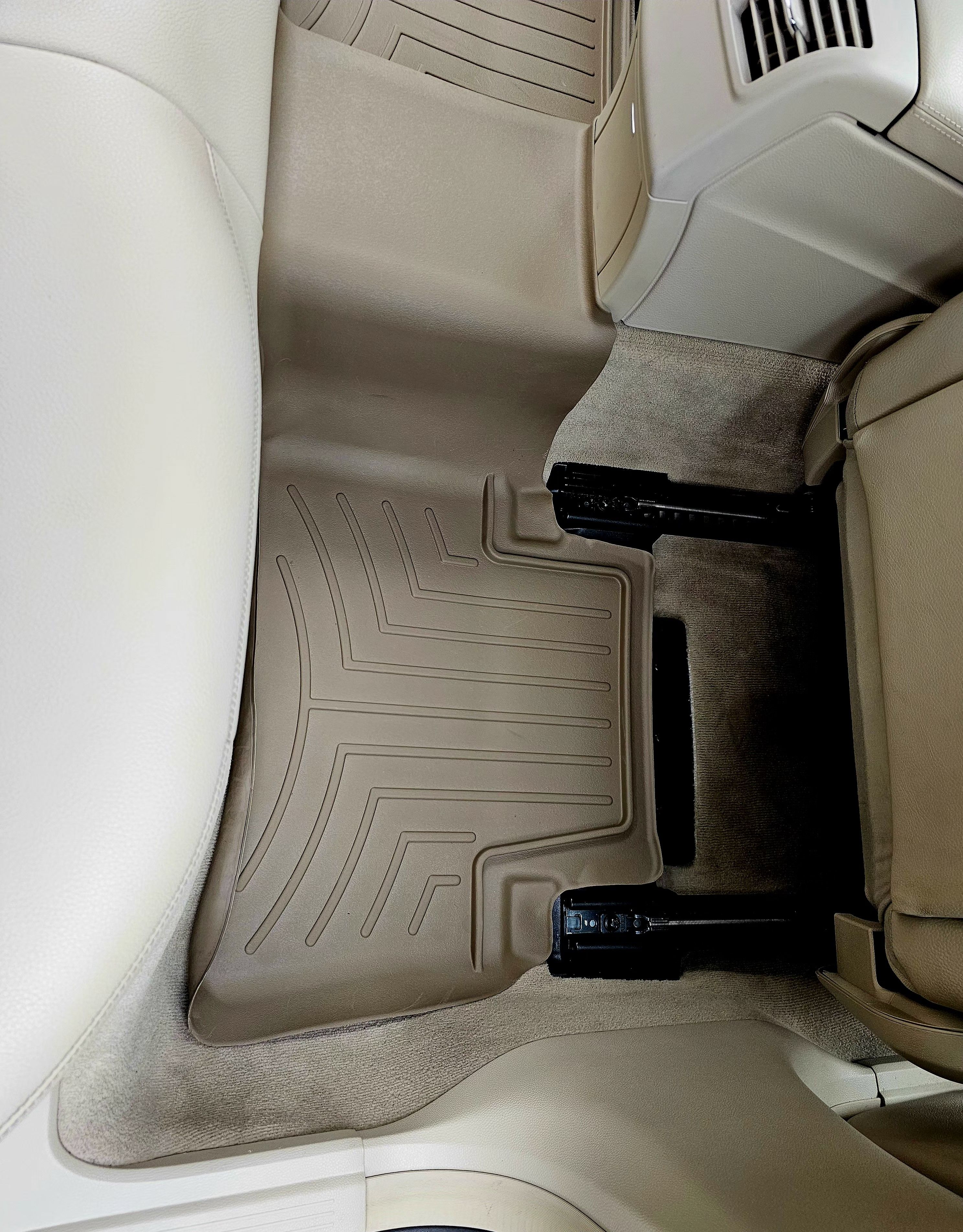 Used 2016 Mercedes-Benz E 350 Sedan image 9