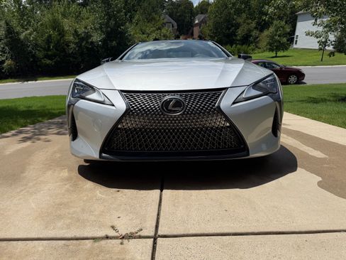 Used 2018 Lexus LC 500 Coupe w/ Touring Package RWD image 4